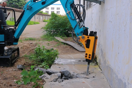 How to Maximize the Performance of a Compact Excavator