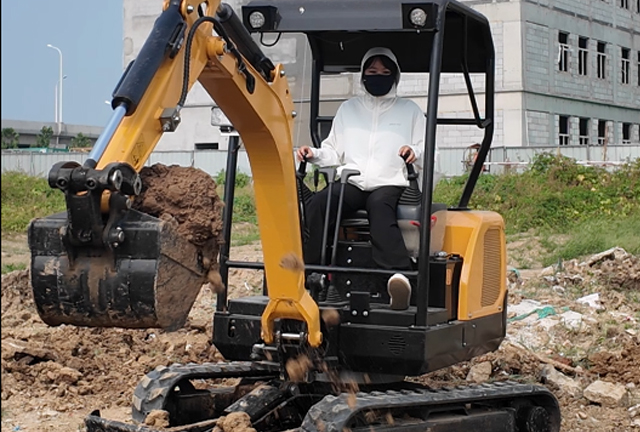 Yizhan mini excavator harvesting Chinese yam in hilly farmland