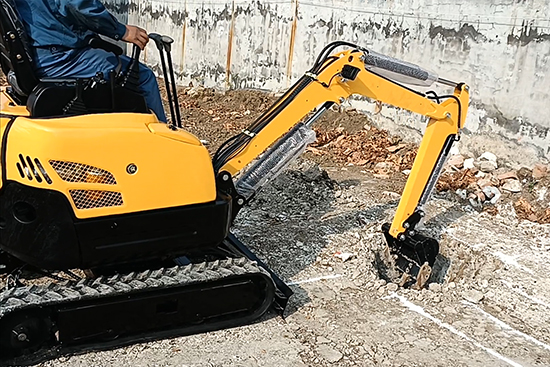 Mini Excavators Unleashed: Key Roles in Greenhouse Foundation Engineering & Internal Groundworks