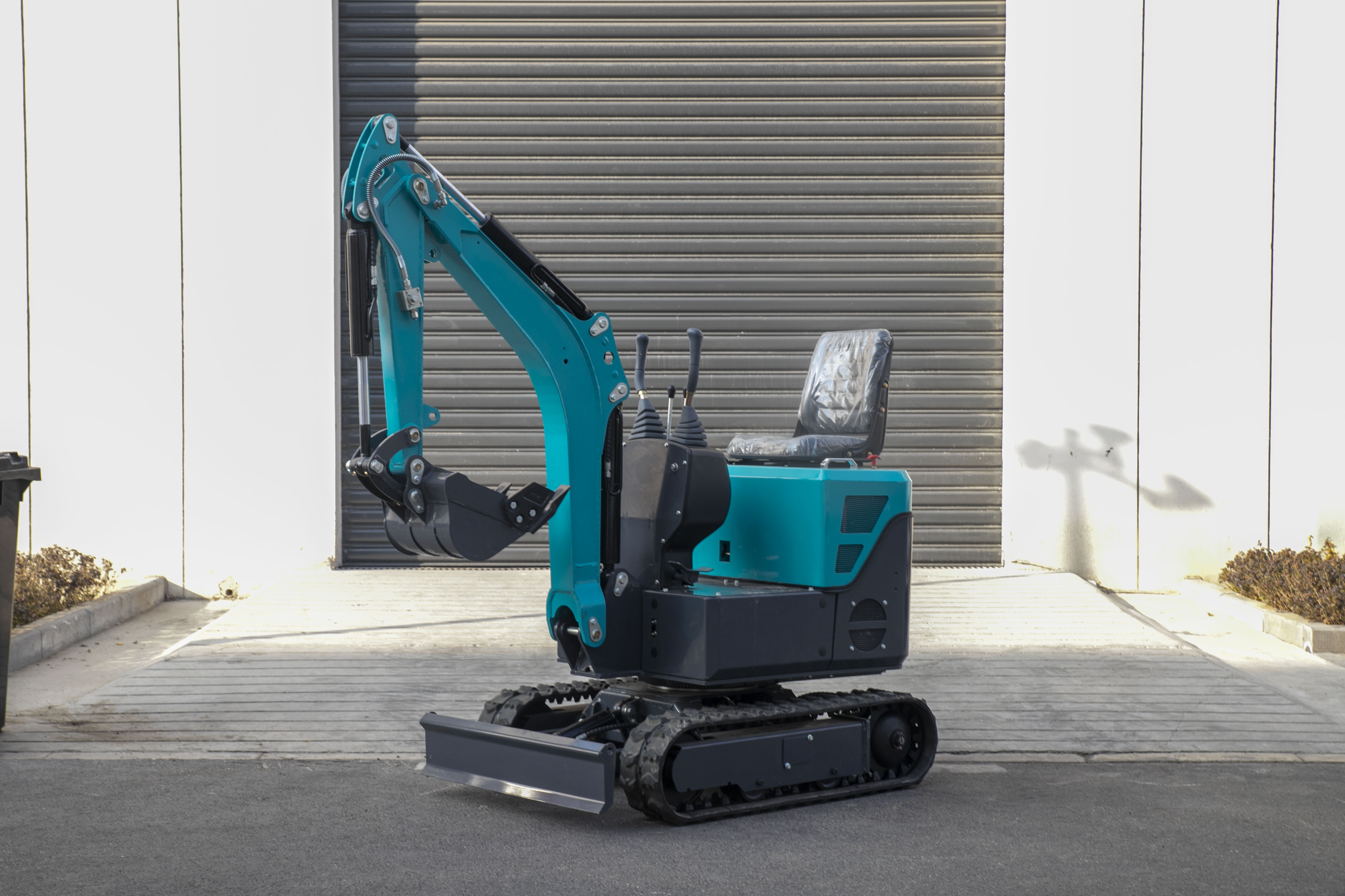 Can Yizhan International's new TC10B mini excavator disrupt the small construction machinery market?