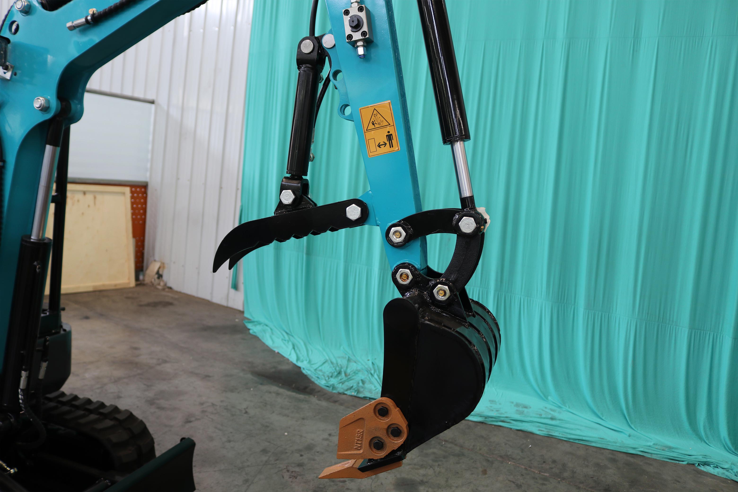Do You Know the Hydraulic Thumb Grip of Small Excavators?