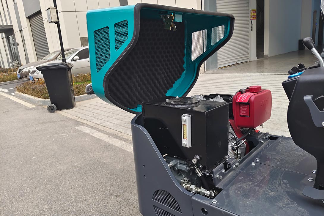 Small Excavator Hydraulic Oil Replacement: Do You Really Know?