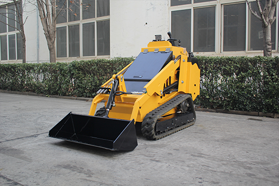 Do you understand the relationship between the structure of compact skid steer loaders and their ope