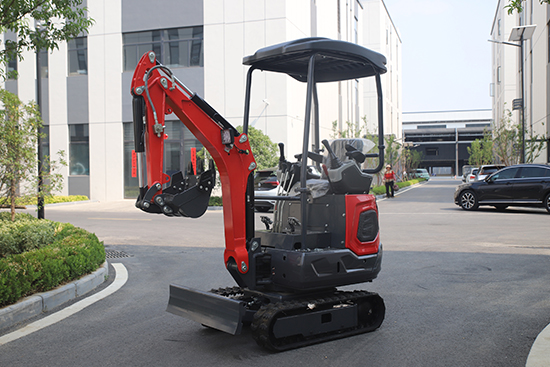 How Much Grease Should a Mini Excavator Use?