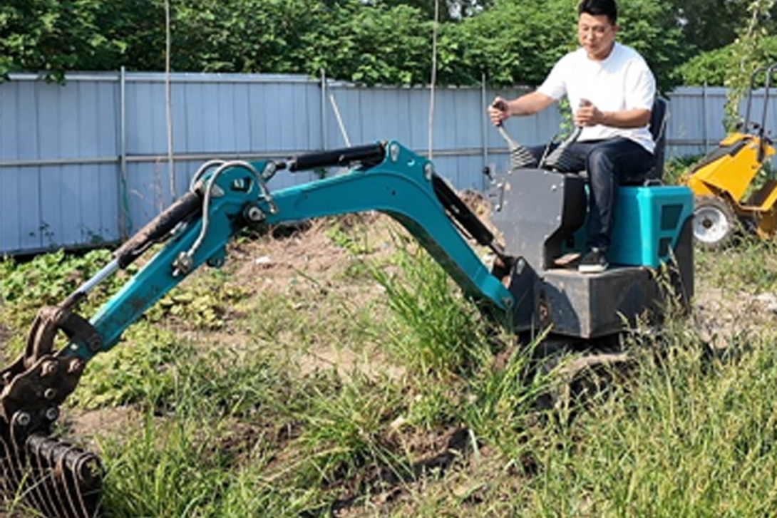 What Jobs Can a 1 Ton Mini Excavator Do? Applications, Use Cases & ROI Guide 2026