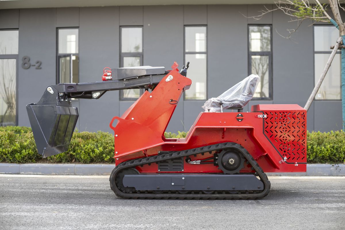 TOVISEN T490 seated track skid steer loader with bucket, product display TOVISEN T490 seated track skid steer loader with bucket, product display